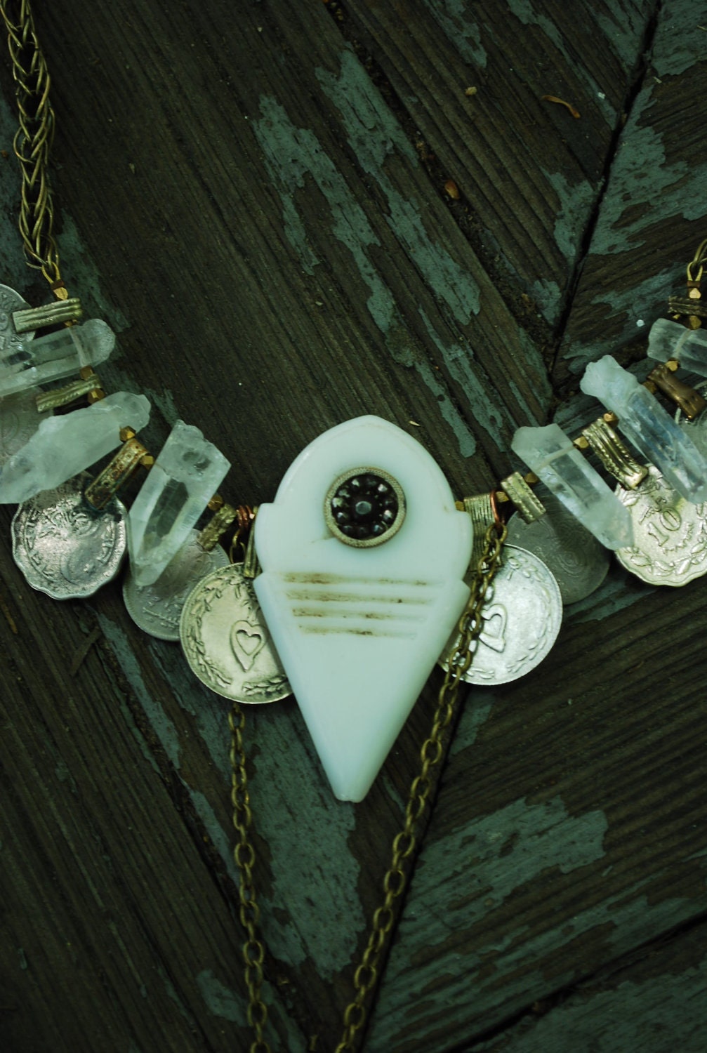 Sibyla -white tribal belly dance talhakimt pendent
