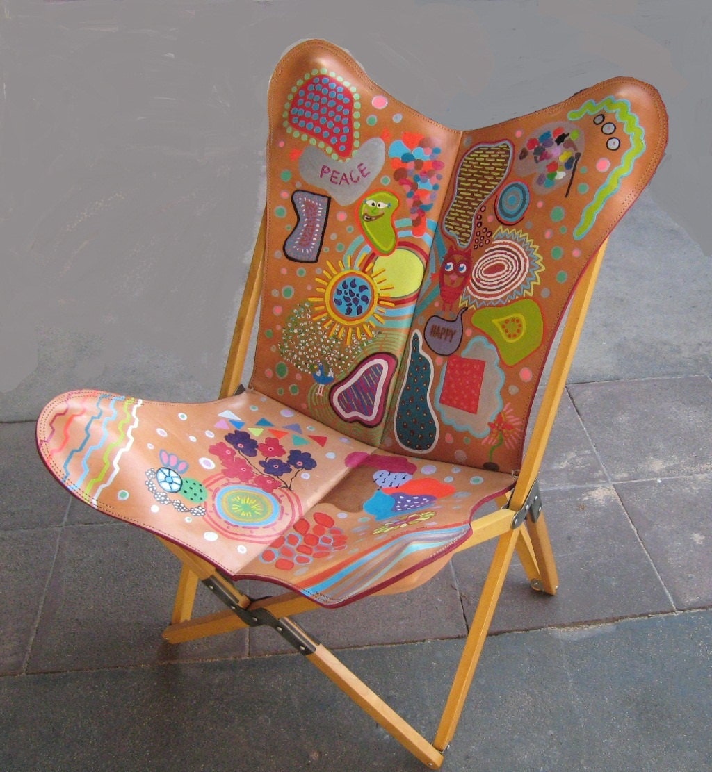BOHO CHIC Tripo Butterfly Chair in Hand Painted Leather & Folding Wood  Frame Chairs