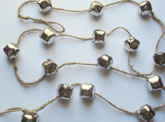 Rustic Jingle Bell Garland