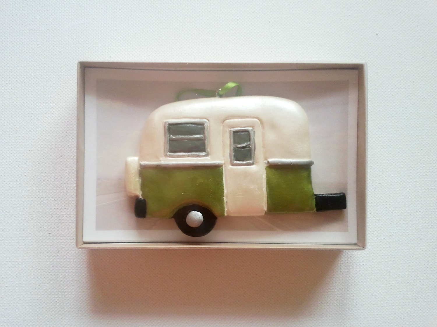 Vintage Travel Trailer Ornament