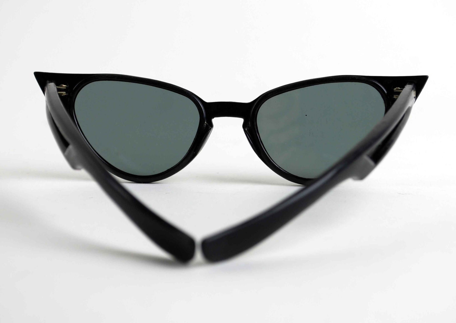 Cat Eye Rhinestone Sunglasses. Black Plastic Frame with White Stripe Detail. Classic Vintage Eyewear for Women