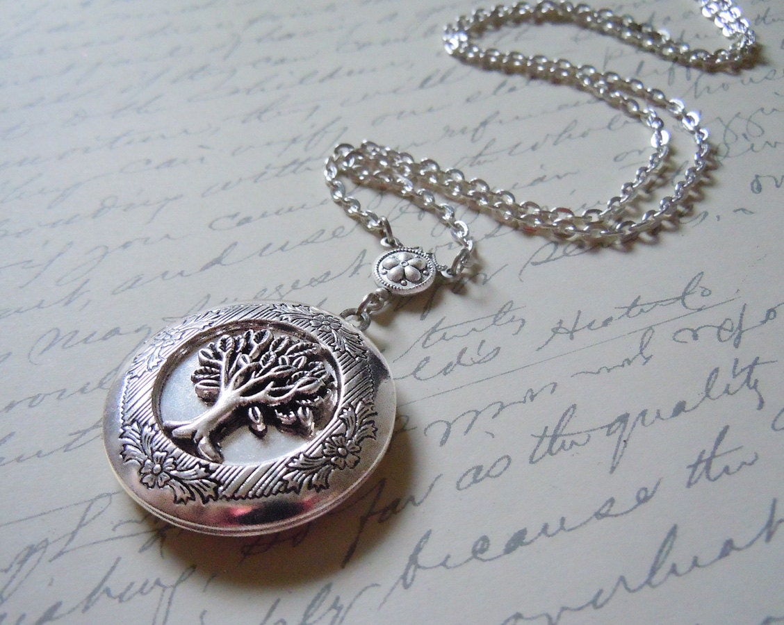 Yggdrasill (the World Tree) Elegant Gothic Lolita Locket:Silver Tree Locket-Mother's Day Gift