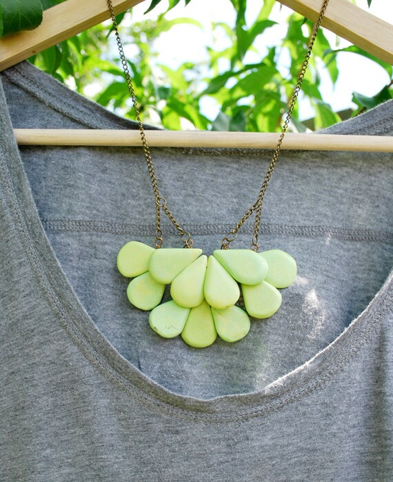 Pedals Necklace and Matching Earrings - Statement Necklace - Lime Necklace - Green Necklace - Magnesite Necklace