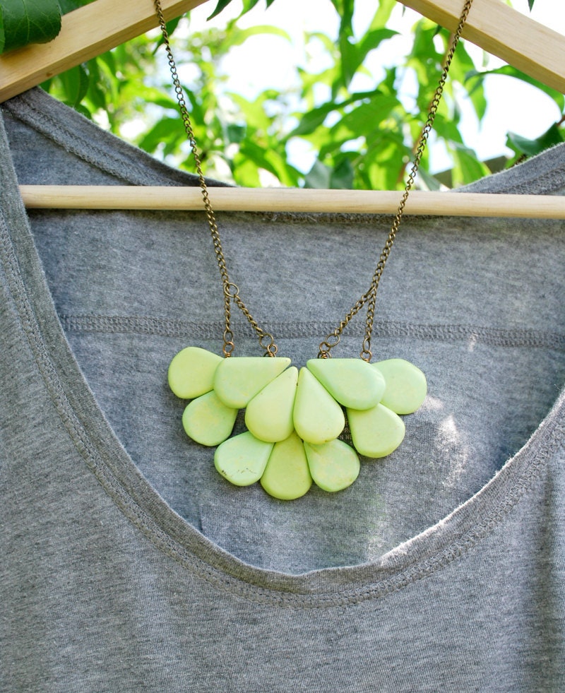 Pedals Necklace and Matching Earrings - Statement Necklace - Lime Necklace - Green Necklace - Magnesite Necklace