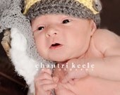Charcoal Newsboy hat with interchangeable Yellow Flap
