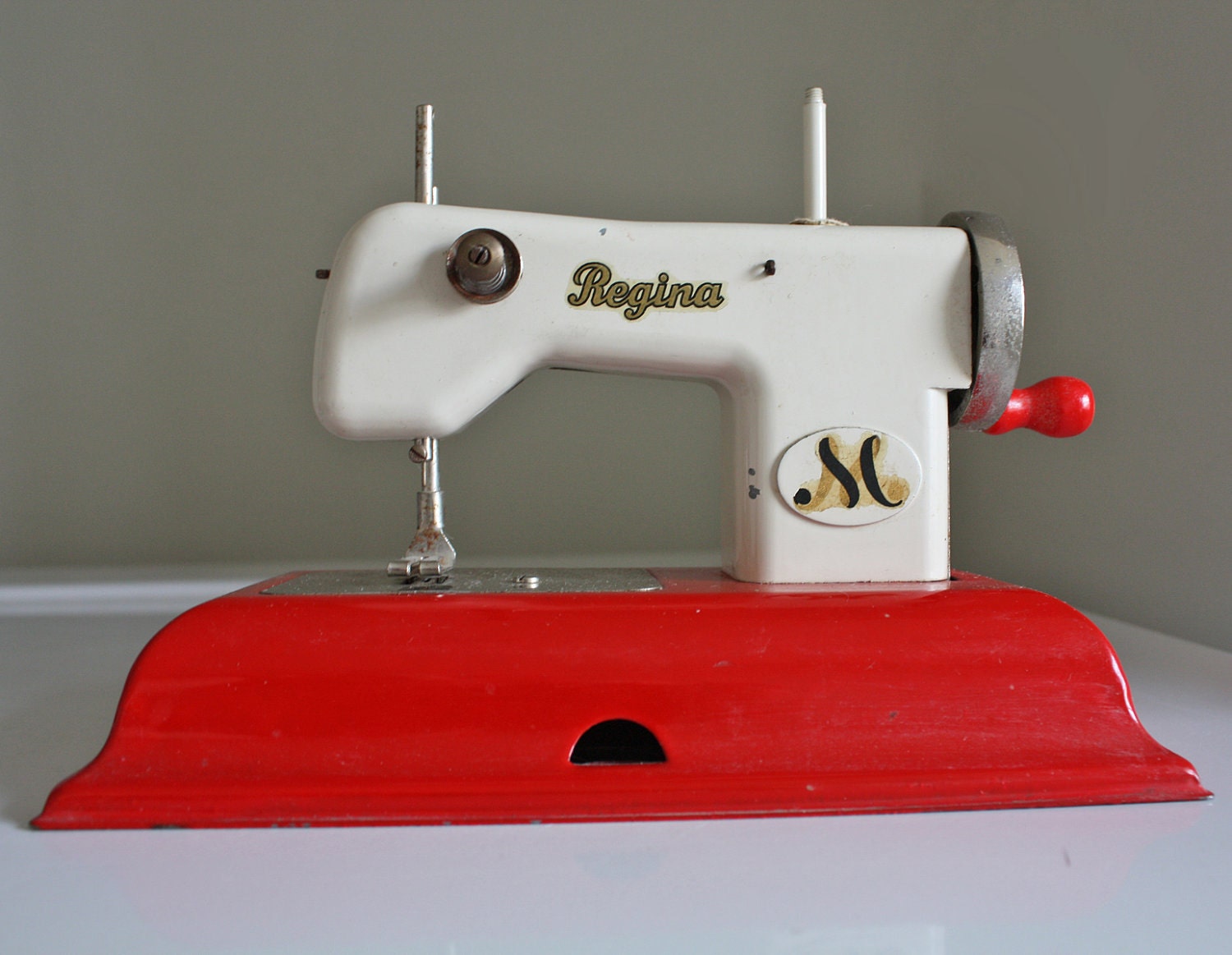 Mueller Regina German vintage toy sewing machine