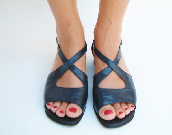 vintage navy blue leather flat sandals shoes size US 9 EUR 40 UK 6.5, Made in Italy