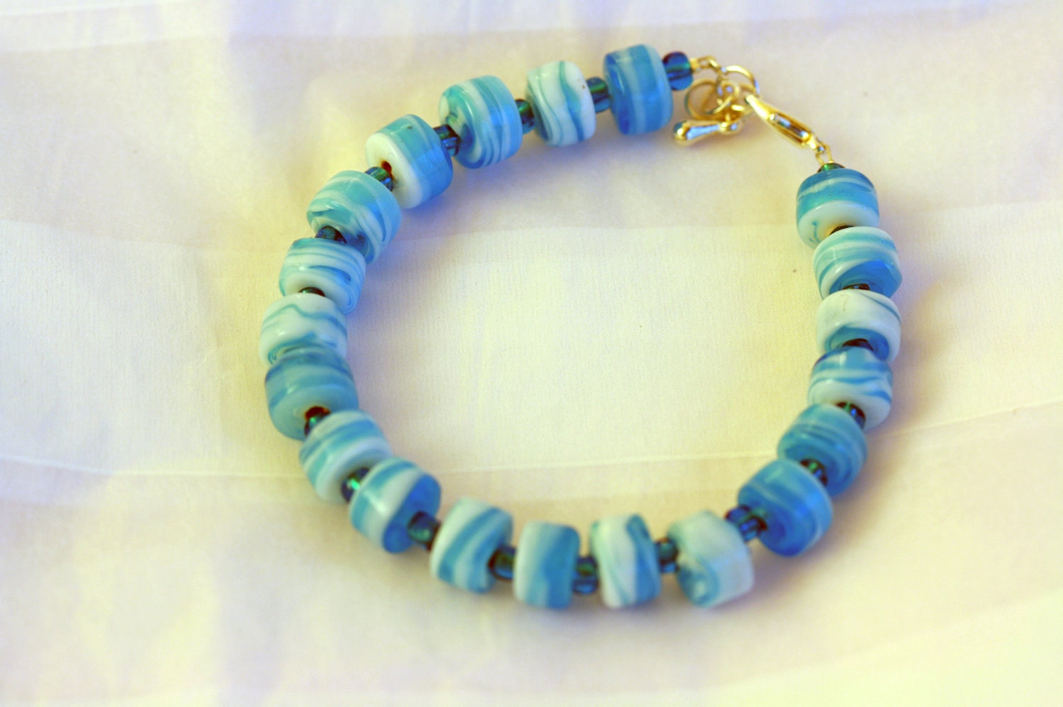 Turquoise friendship bracelet - marble, cream, turquoise, light blue shell bracelet