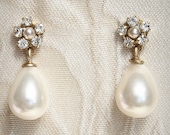 Pearl Bridal Earrings, Bridal Jewelry, Vintage Earrings, Rhinestone Earrings, Gold Post,Pearls,Swarovski Crystals,Ivory Pearl Earrings