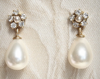 Pearl Bridal Earrings, Bridal Jewelry, Vintage Earrings, Rhinestone Earrings, Gold Post,Pearls,Swarovski Crystals,Ivory Pearl Earrings