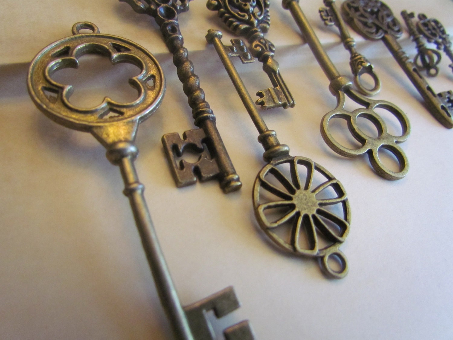 Antique Bronze Keys Charms Assorted 13-69 mm 6pcs - Ships IMMEDIATELY from California - BC175