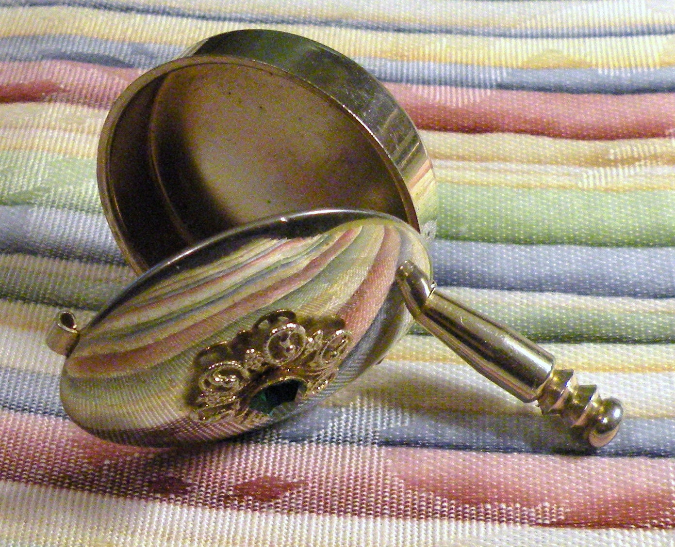 Vintage Portable Ashtray Pill/Snuff Box Green Rhinestone