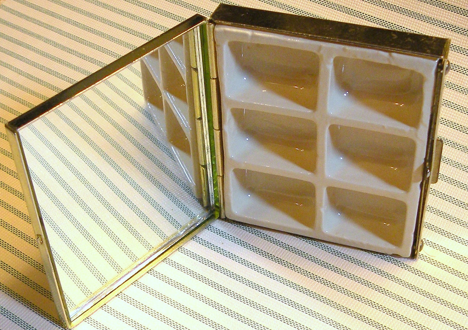 Vintage Mirror Floral Pill Box 6 Dividers