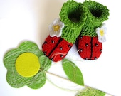 Baby booties " Ladybug", hand knitted baby girls shoes / size 0-3M