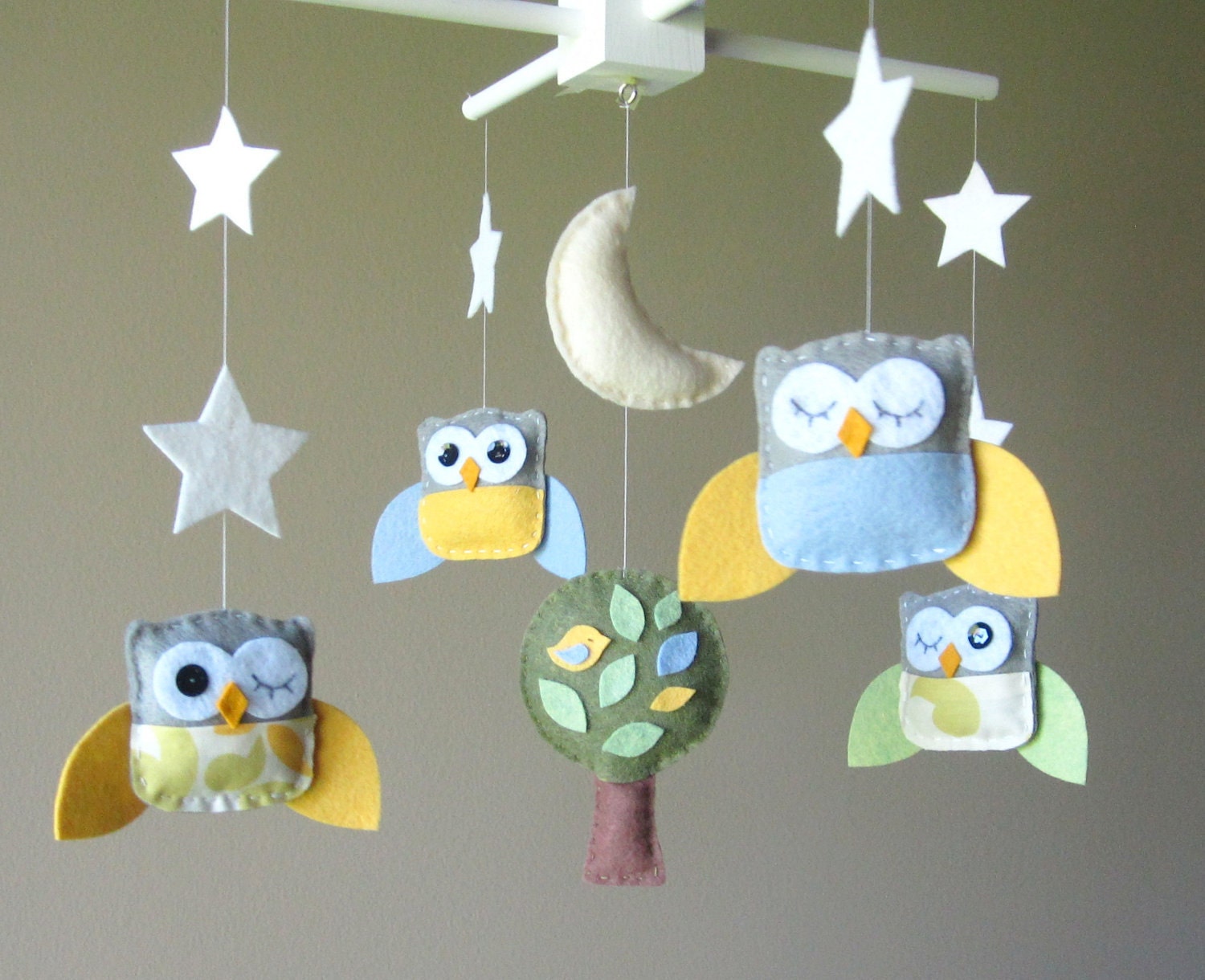 Baby Crib Mobile - Baby Mobile - Owl Baby Mobile - Mobile Owls - Nursery Mobile - Neutral Mobile - You can pick your colors :)