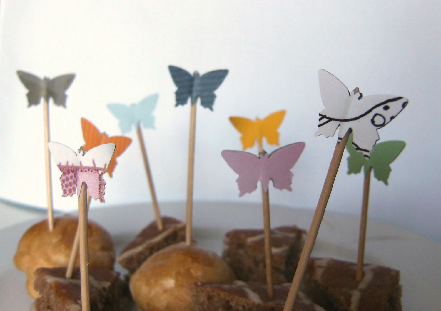 15 Party Picks Cupcake Toppers - Rainbow Colorful Hearts
