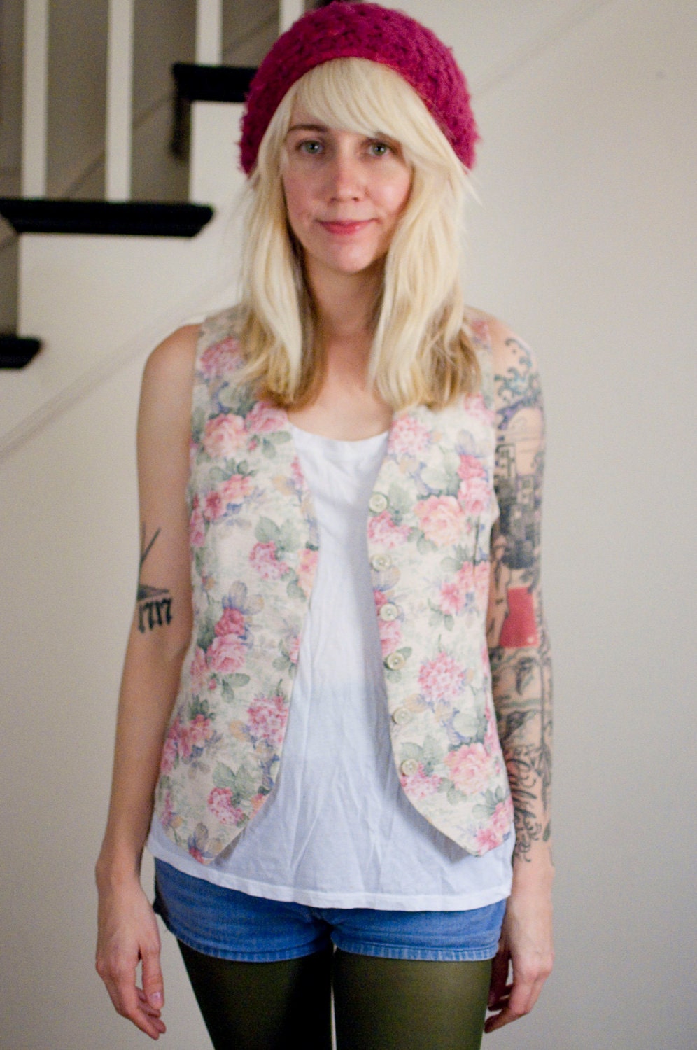 FREE SHIPPING- SML 1990's pastel floral fitted vest