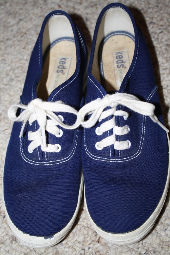 navy blue keds