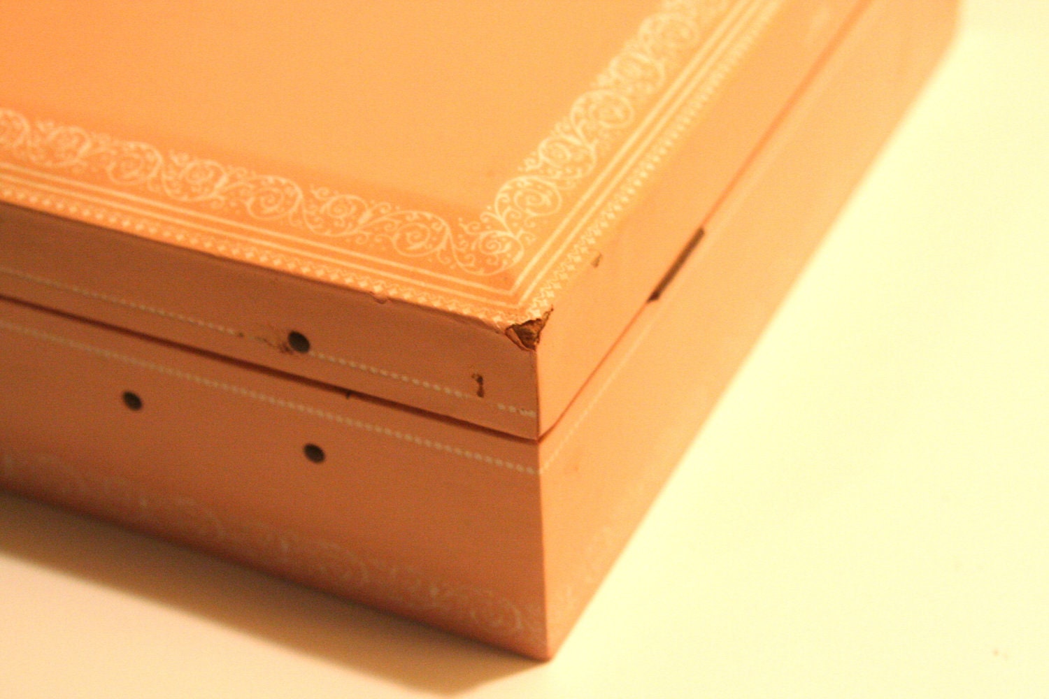 Vintage Ladies Jewelry Box by Mele Hollywood Regency Petal Pink Ballet Pink Blush with white and gold details