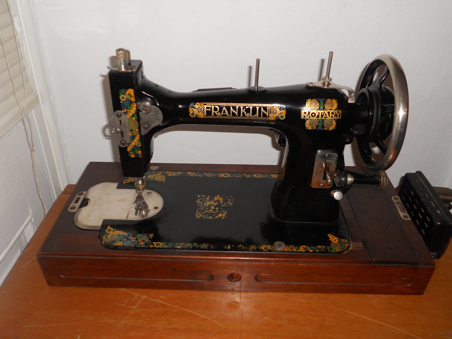 1930's Franklin Rotary Sewing Machine in by FabulousFindingsShop