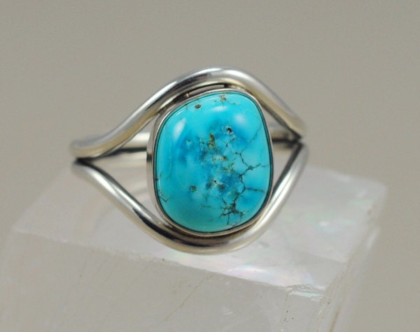 Turquoise and Sterling Silver Ring - Size 6.5