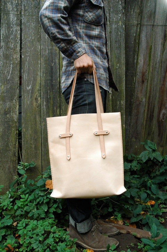 The Eddy Tote to Backpack