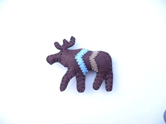 Autumn woodland chevron moose totem magnet, number 9