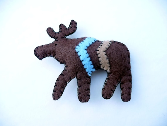 Autumn woodland chevron moose totem magnet, number 9