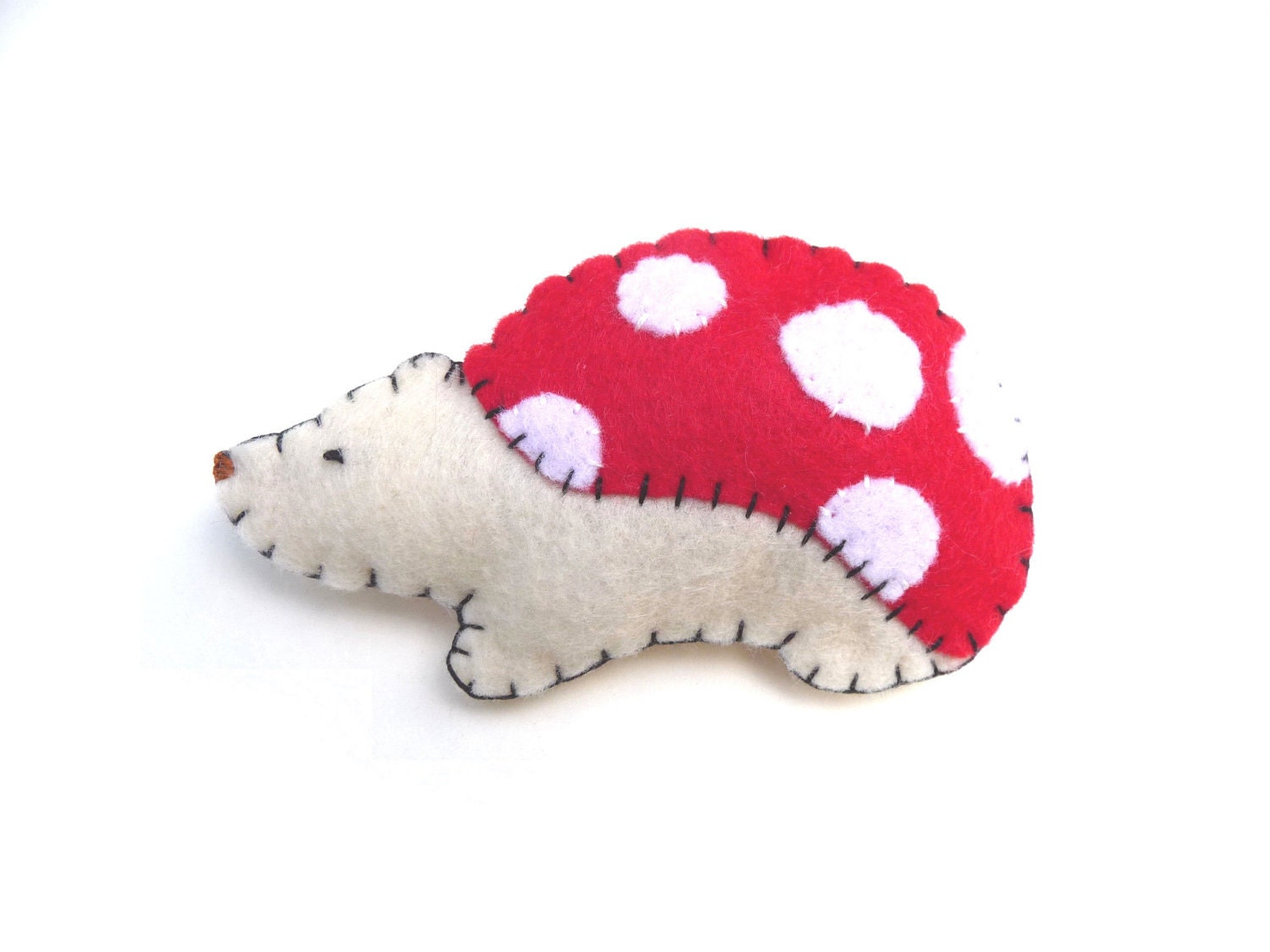 Woodland mushroom hedgehog magnet, number 32