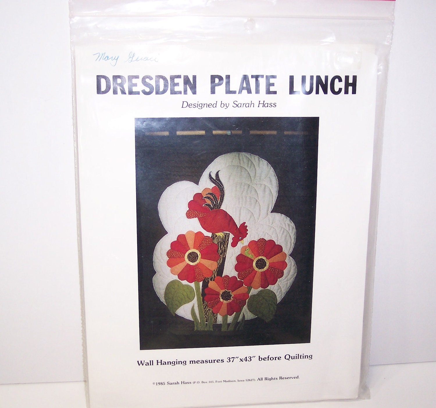 Dresden Plate Lunch Wall Hanging Pattern, Sunflowers with Rooster Vintage