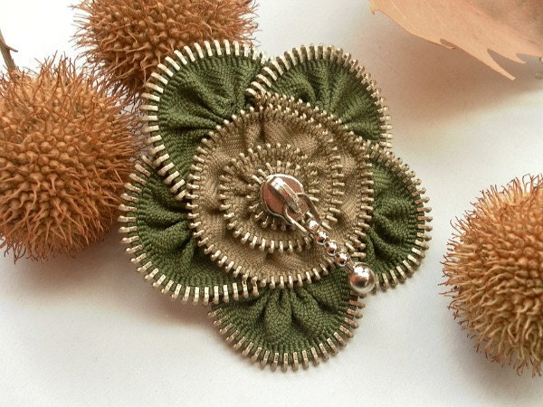 Flower Brooch pastel green and pastel brown, Zipper Pin. Approx 2,8 in/ 7 cm.- eco friendly,Recycle jewelry - ZipperDesign