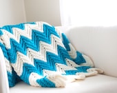 Chevron Stripe Zigzag Blanket Turquoise Ivory Medium