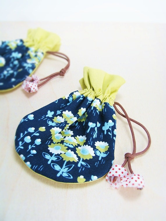 Drawstring Pouch blue flower