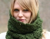 Chunky Cowl Scarf / The Rochester / Neck Warmer Scarf Forest Green