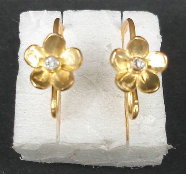 EWFMN55 - 925 Sterling Silver Flower Ear Wire with CZ Vermeil