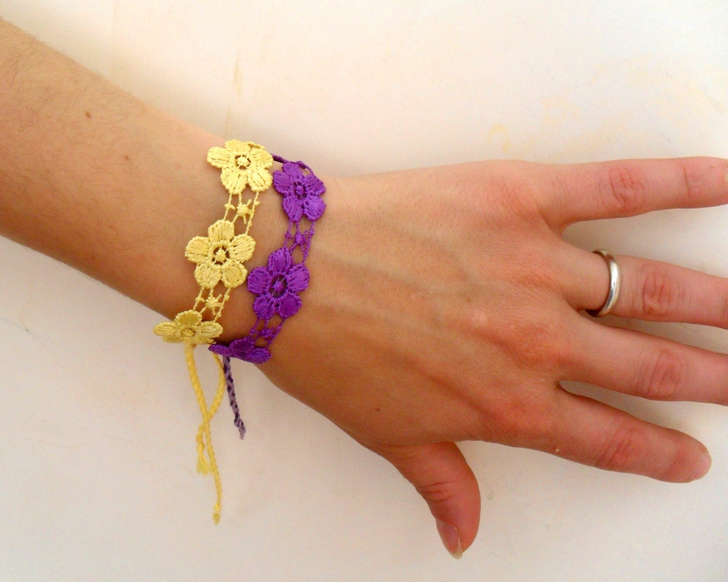 Reserved Listing for Naoko - Flower lace friendship bracelet