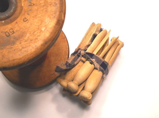 Vintage Clothes Pins - Set of 12