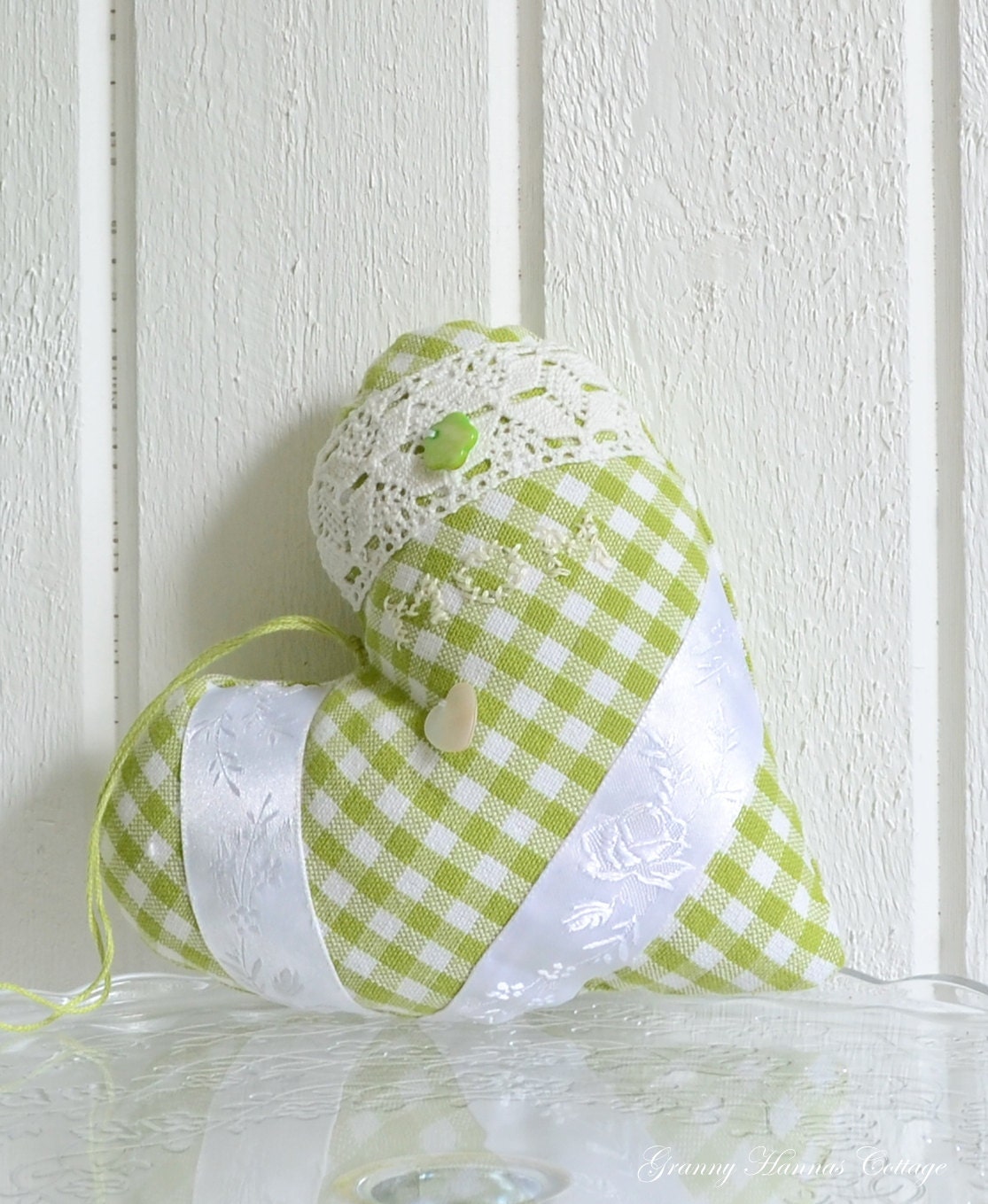 Cottage fabric heart handmade Swedish valentine padded lace green white