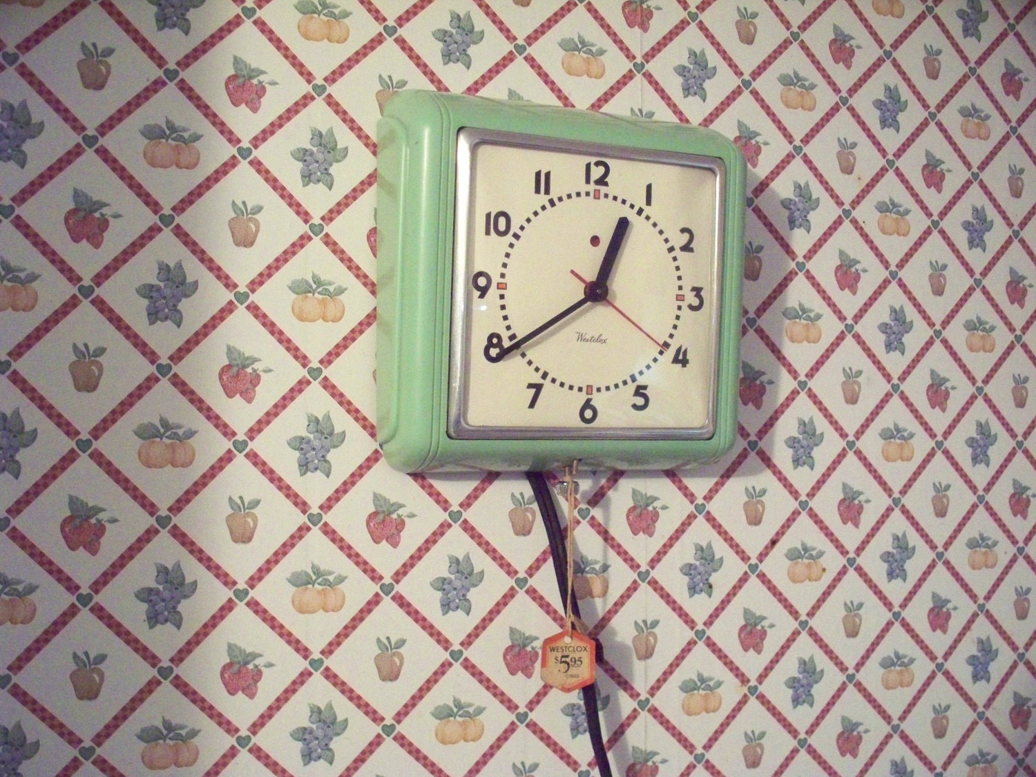 Vintage deco electric kitchen wall clock by oldnewenglander