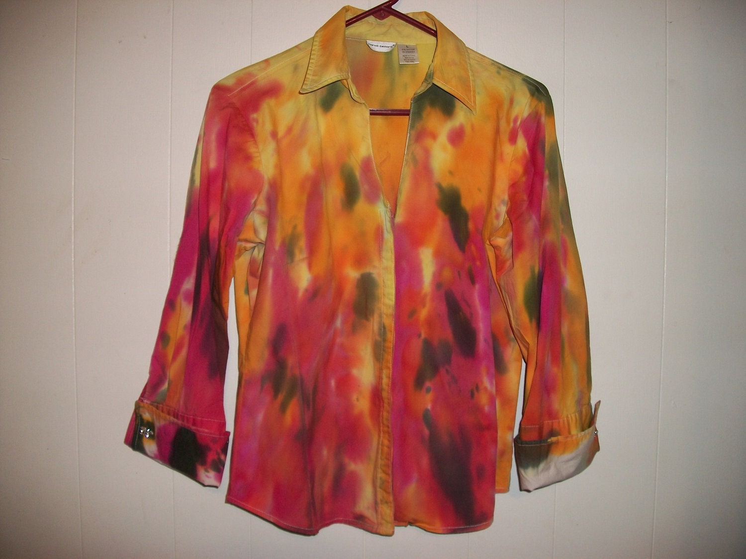 Hand-dyed shirt with three quarter length sleeves, size L