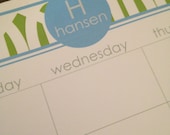 Trellis pattern, personalized desk calendar