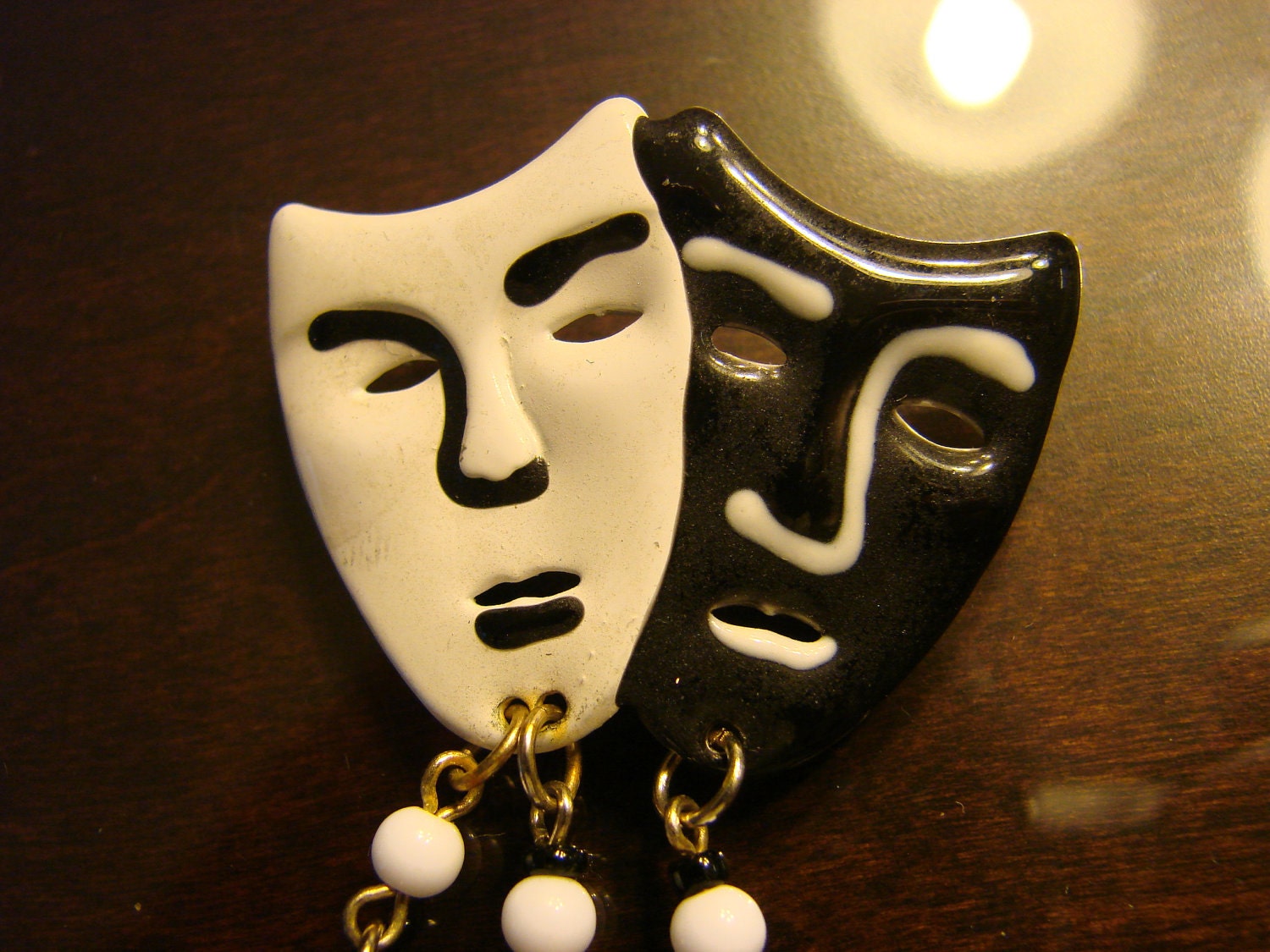 Vintage Black & White Enamel Girandole Brooch (Theatrical Motif)