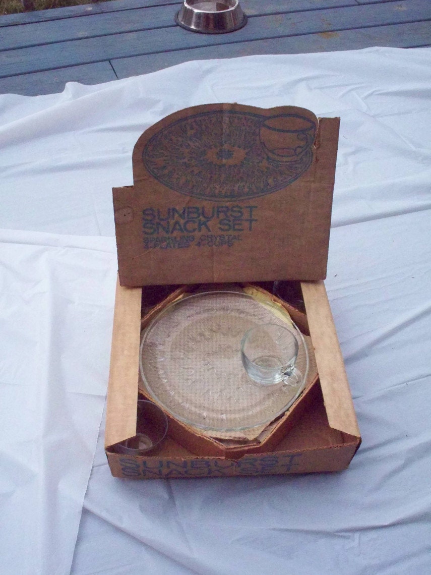 Sunburst Snack Set Sparkling Crystal 4 Plates 4 Cups Indiana Glass