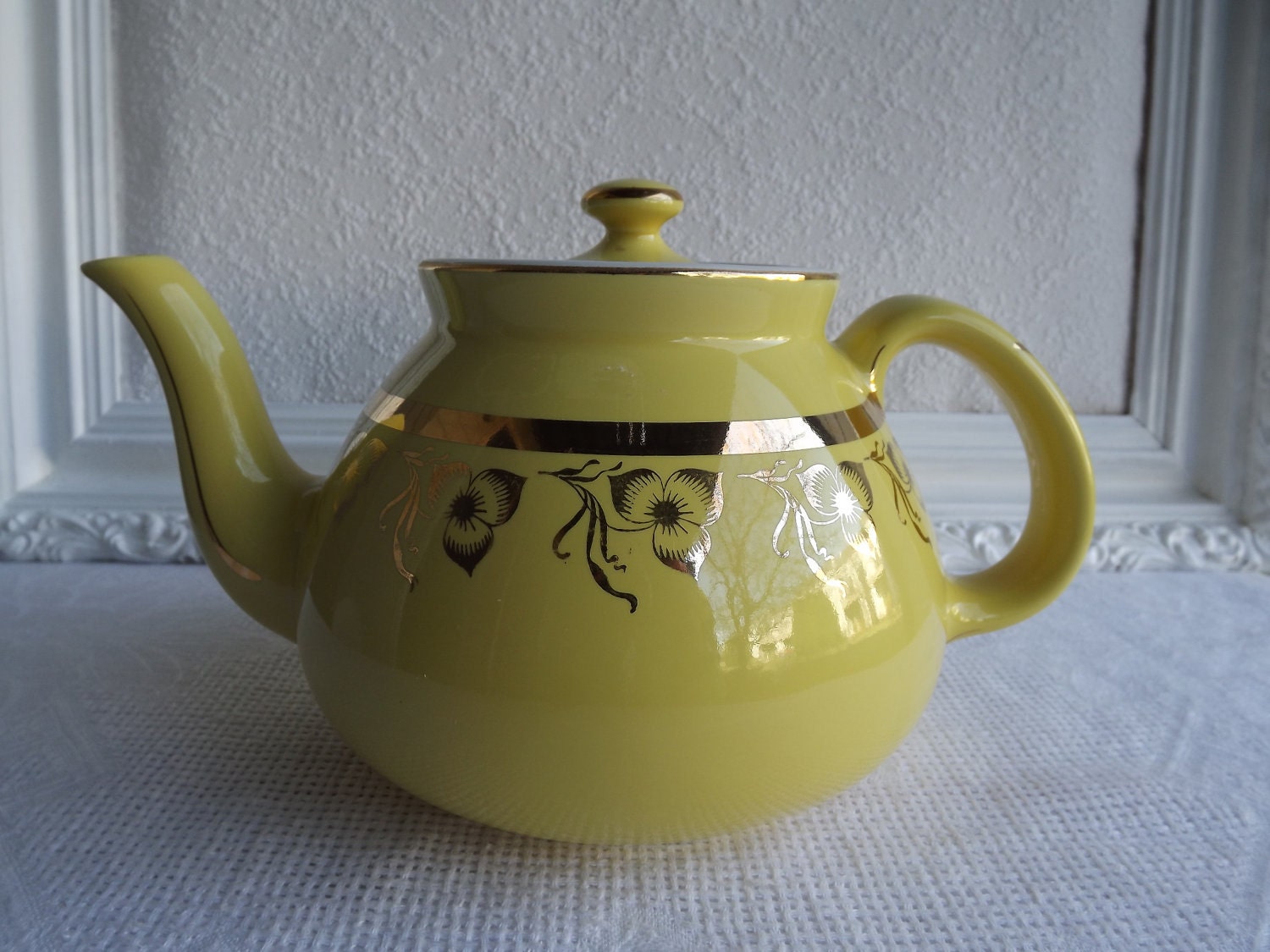 Vintage Hall New York Canary 12 Cup Tea Pot Circa 1930's