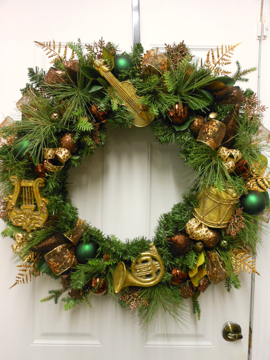Golden MUSICAL INSTRUMENTS Christmas Wreath Copper Glitter Snowflakes Leopard Ribbon XXL