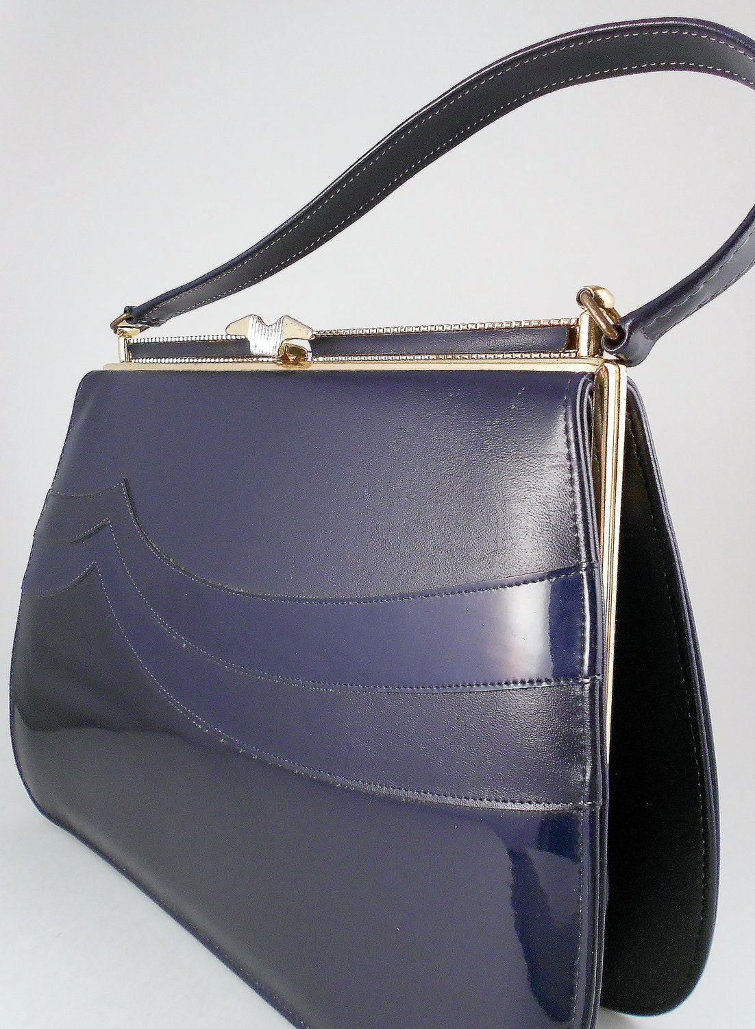 1960's Navy Handbag - Vintage Waves Naturalizer Handbag