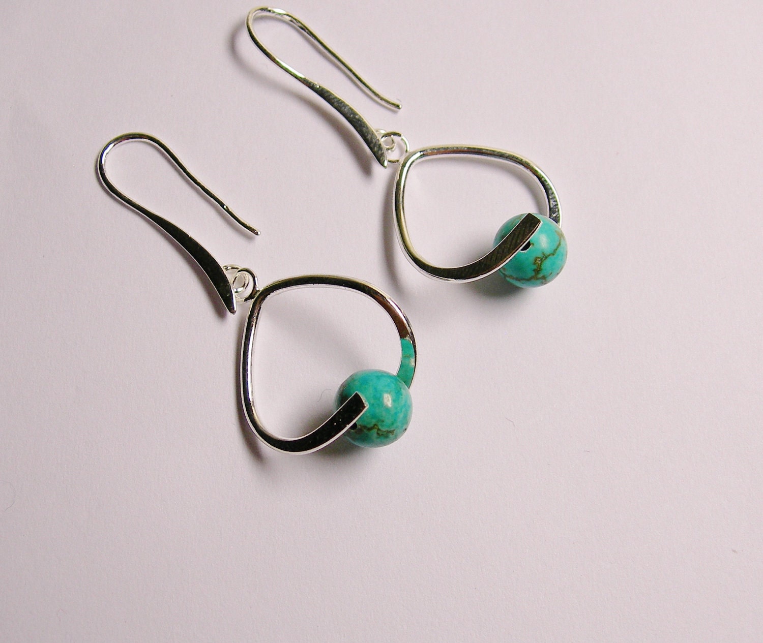 Gorgeous Dangle earring with Turquoise dg007