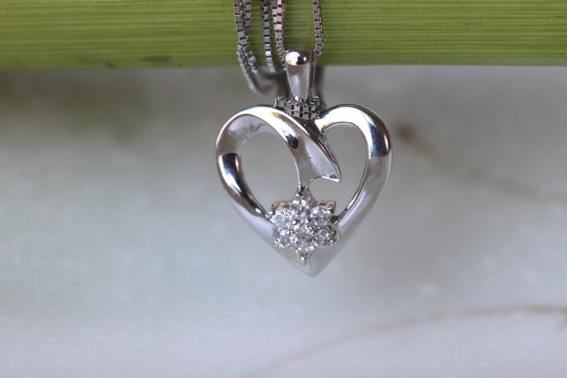 spring sale  Heart diamond pendent / Necklace round genuine diamond 14 white gold / Natural Diamond / Not enhance