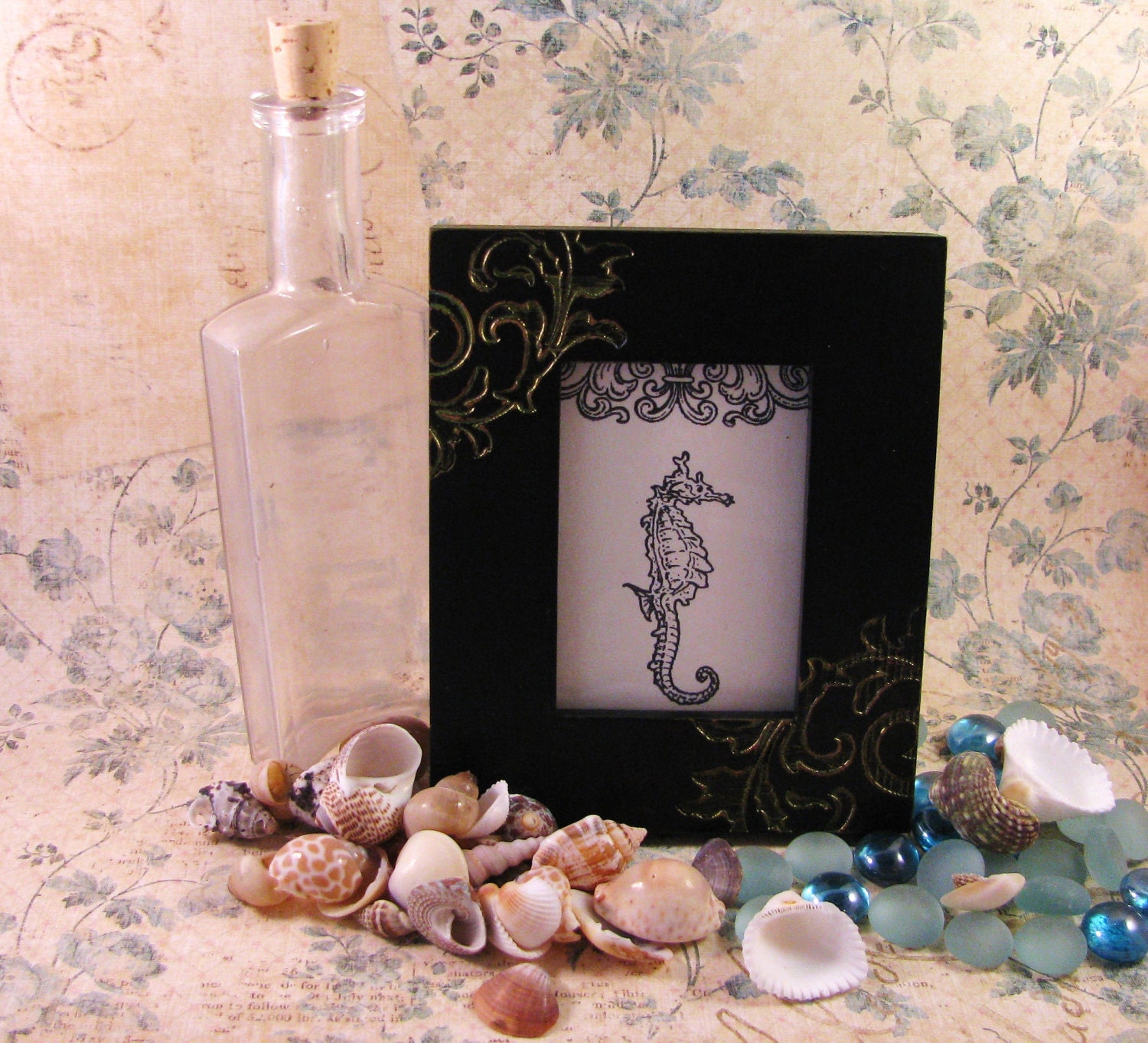 Framed Seahorse black on ivory