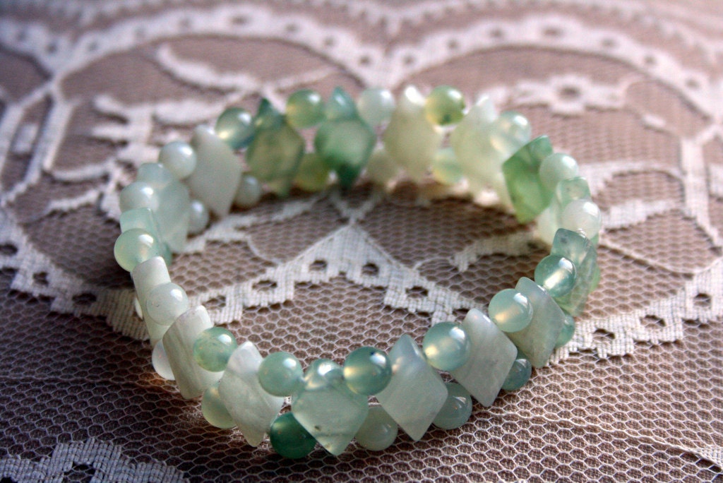 Lovely Glass Bead Bracelet - White, Green and Grey